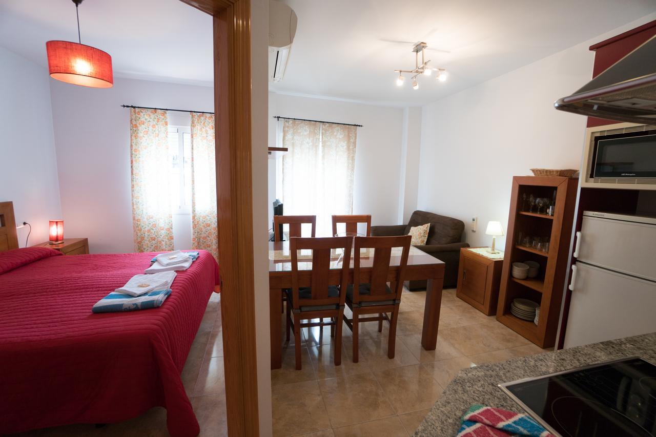 Apartamentos Manuel Martin 네르하 외부 사진
